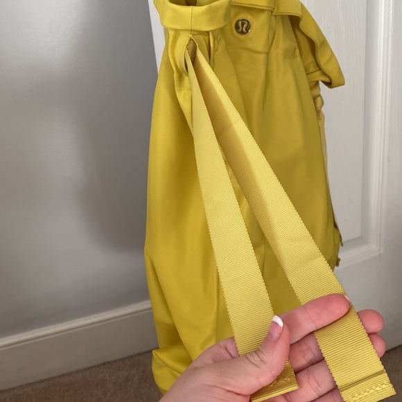 Lululemon Easy as Sunday Tote - Picture 4 of 6